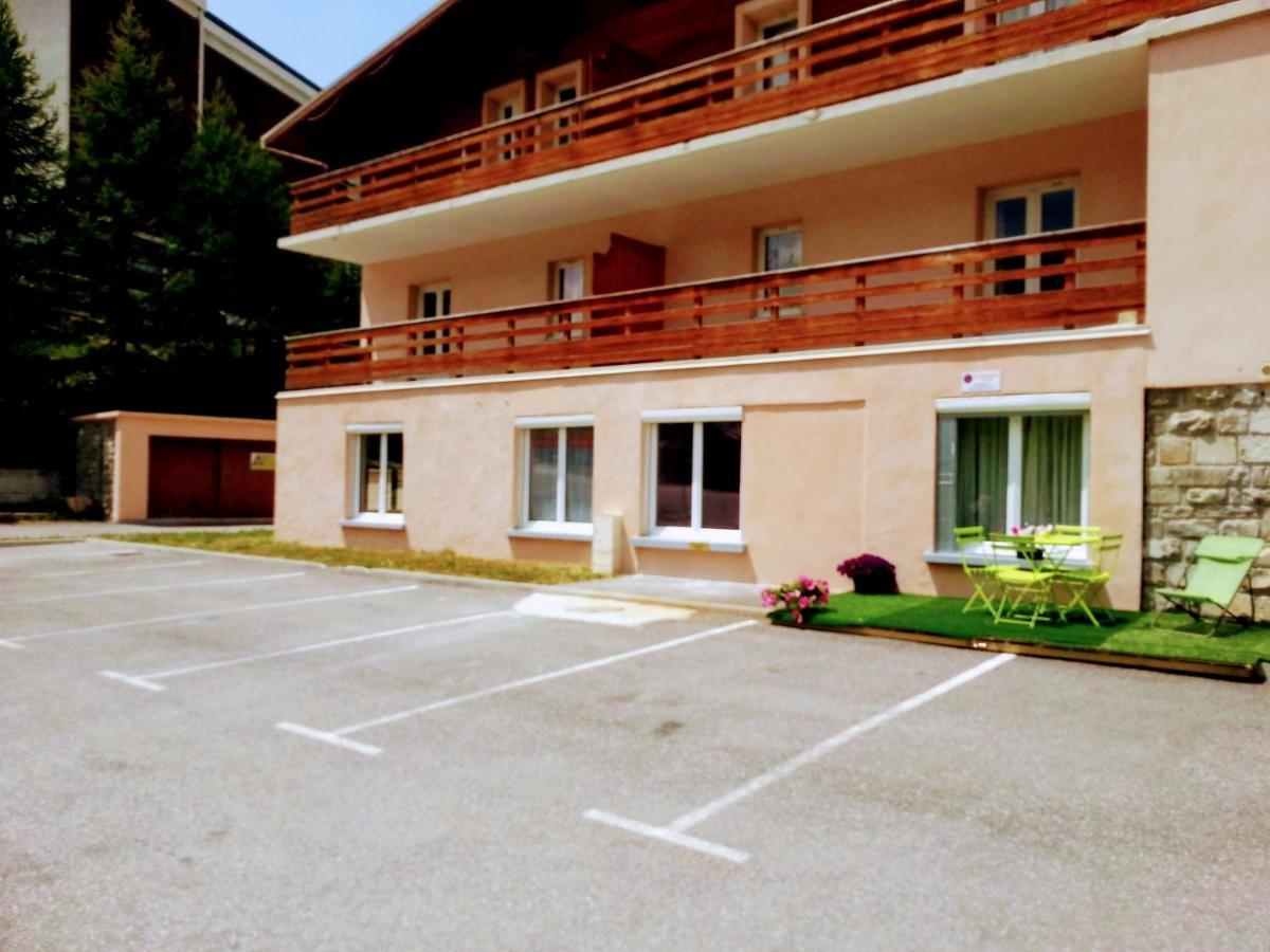 Vars, Appart Spacieux Renove 4 Couchages Dans Chalet Vars  Exterior foto